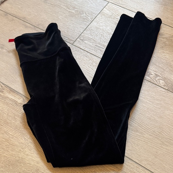Elegant Black Velvet Women's Pants. Spanx. - Picture 1 of 1